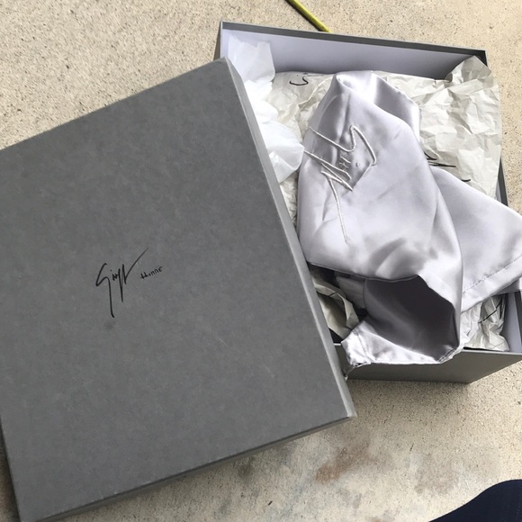 Giuseppe 100% authentic - Picture 7 of 7